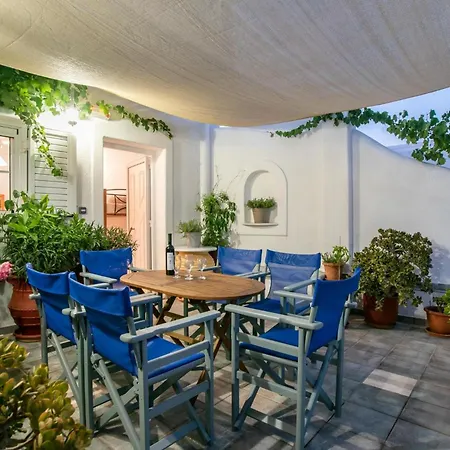 Two-bedroom 6-7 Adults First Floor Парос