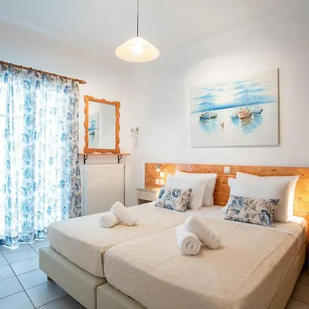 Two-bedroom 6-7 Adults First Floor Парос